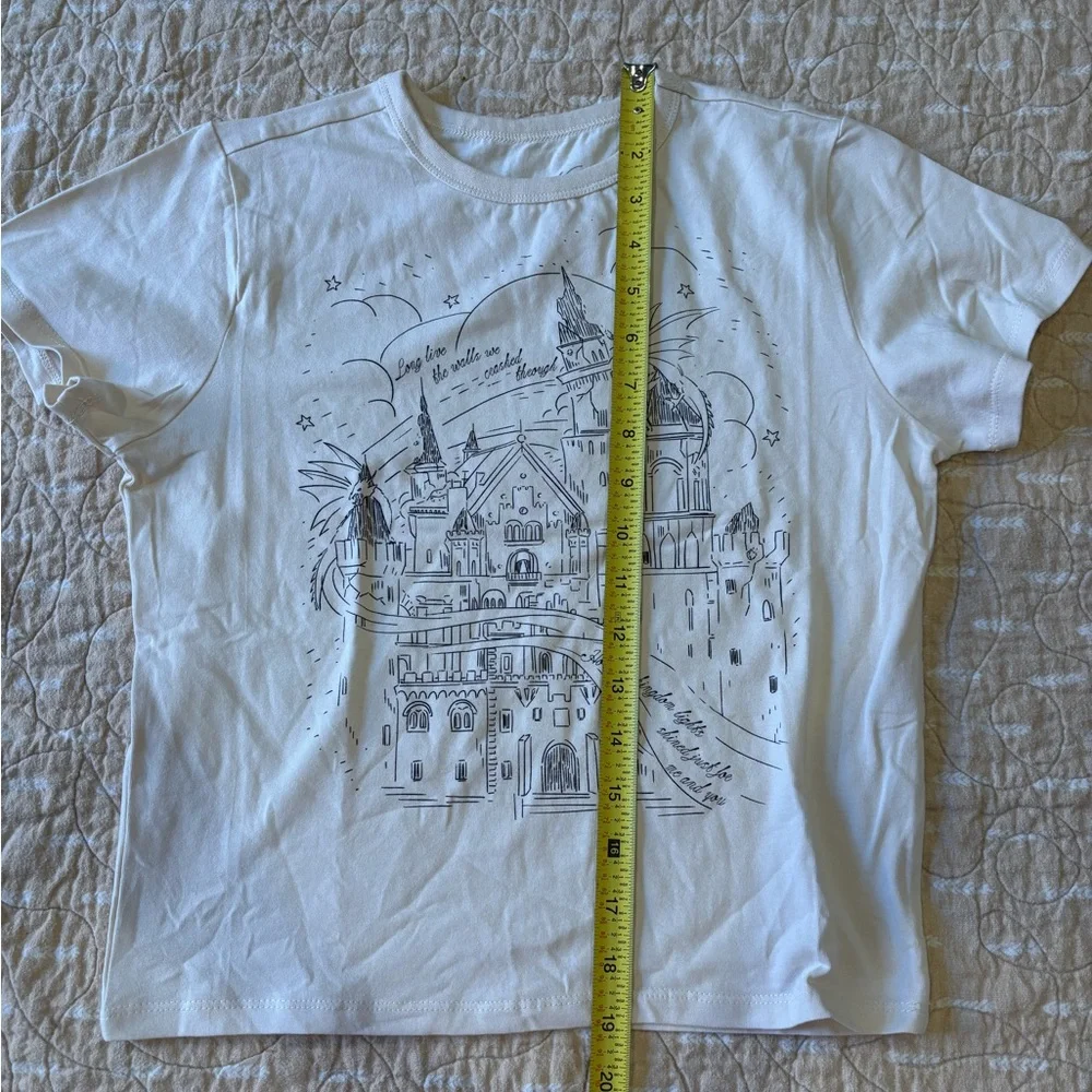 Taylor Swift Cream Castle Short Sleeve Tee - Picture 8 of 10